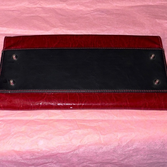 Miche Claire Red and Black Clutch shell with Logo Plate - Picture 3 of 3